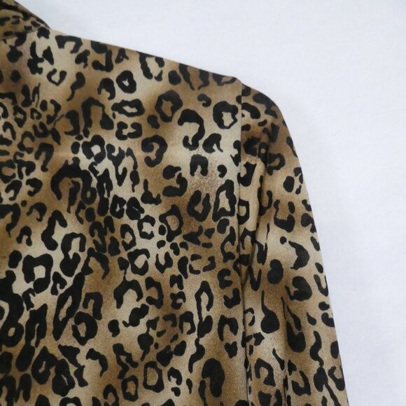 Unbranded | P2P 18 inches measured | Leopard Print Button Down Shirt - Picture 11 of 14